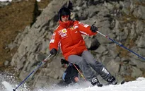 Michael Schumacher vẫn đang trong tình trạng "nguy kịch"